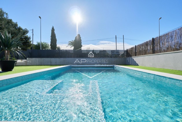 Nieuwbouw Woningen - Villa / Vrijstaand -
San Juan de Alicante - La Font