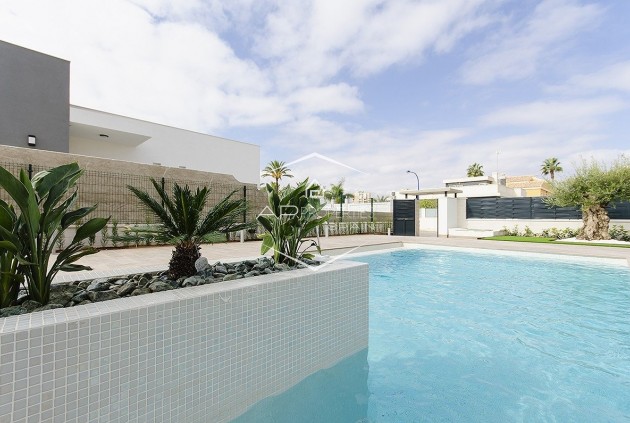 Nieuwbouw Woningen - Villa / Vrijstaand -
Orihuela Costa - Campoamor