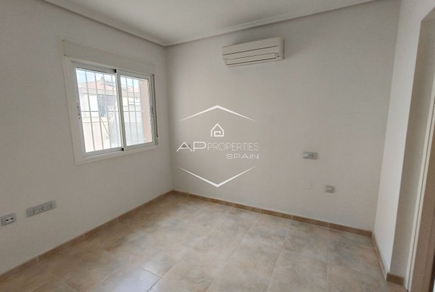 Resale - Villa / Detached -
Rojales - Cuidad Quesada