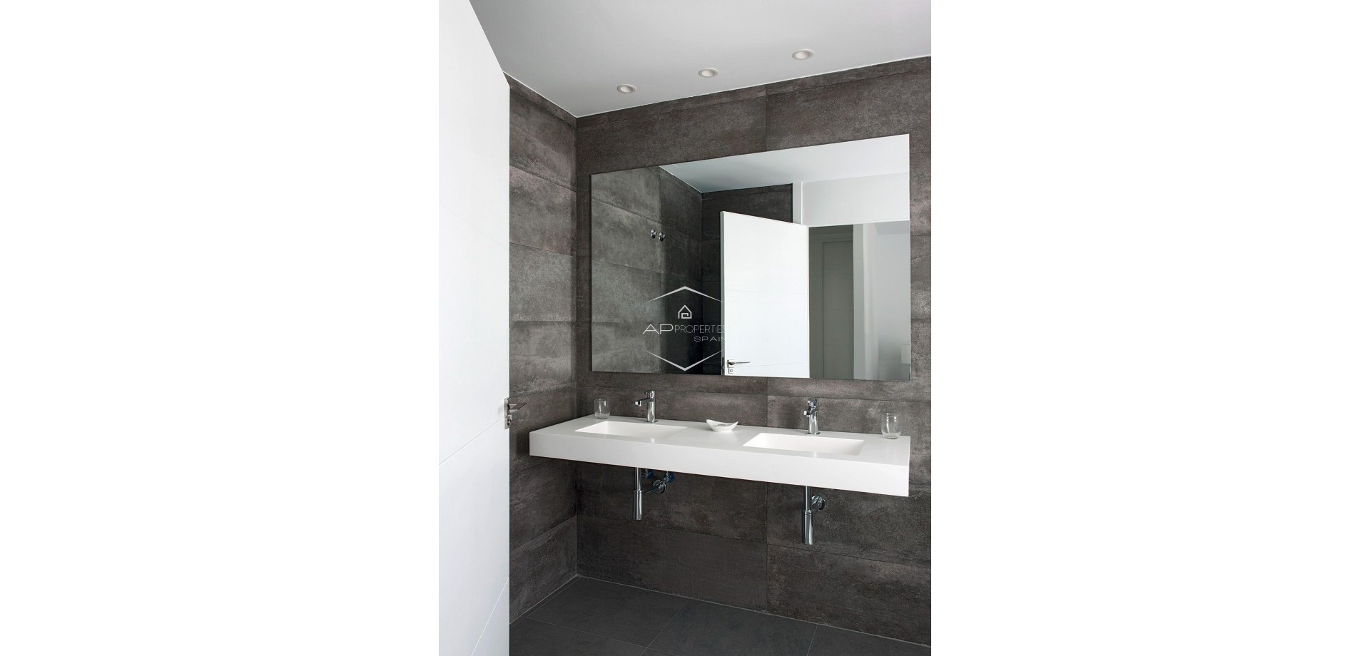 Nueva construcción  - Villa - Independiente -
La Manga Club