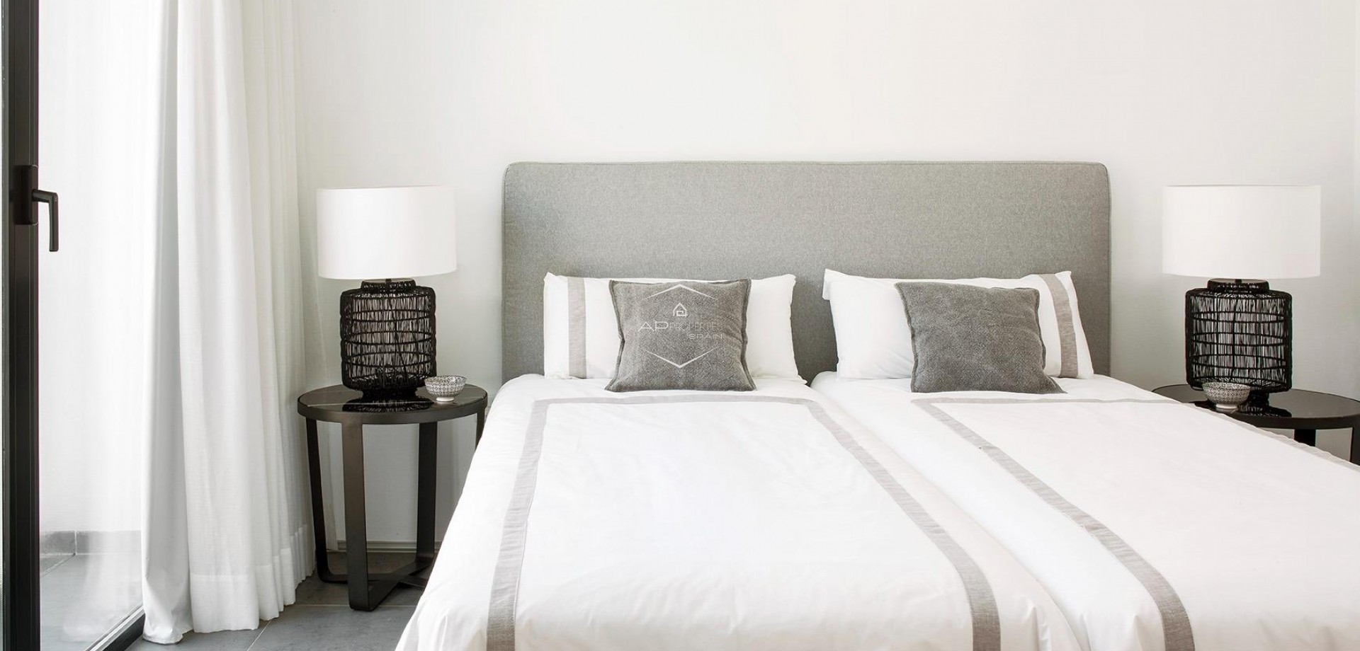 Nueva construcción  - Villa - Independiente -
La Manga Club