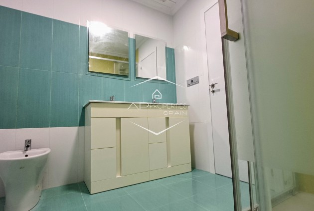 Reventa - Adosado -
La Romana