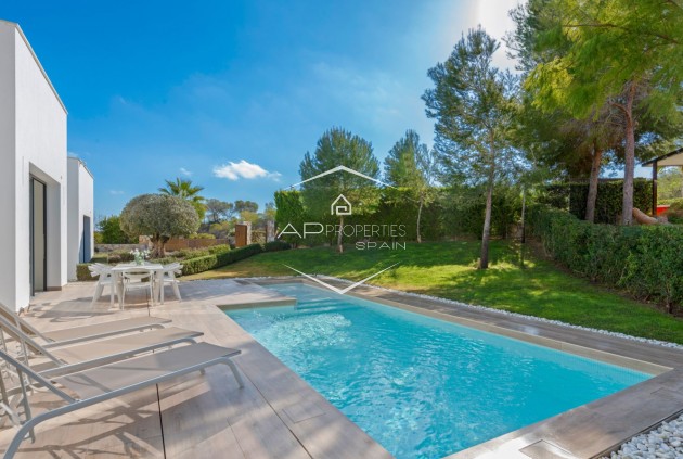 Resale - Villa - Detached -
Orihuela Costa - Las Colinas Golf