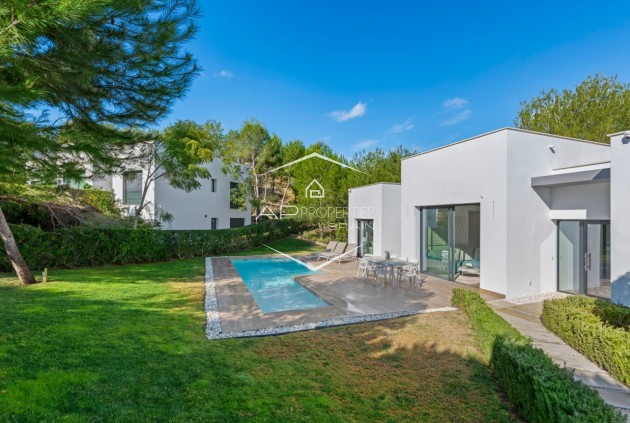 Resale - Villa - Detached -
Orihuela Costa - Las Colinas Golf