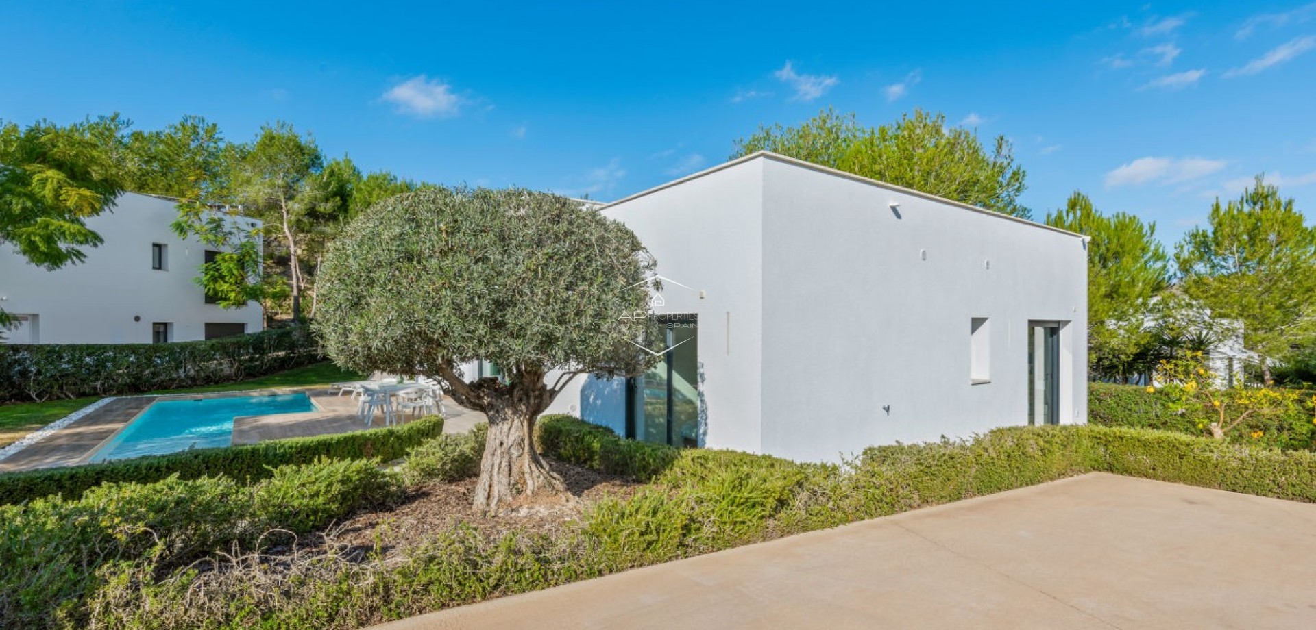 Resale - Villa - Detached -
Orihuela Costa - Las Colinas Golf