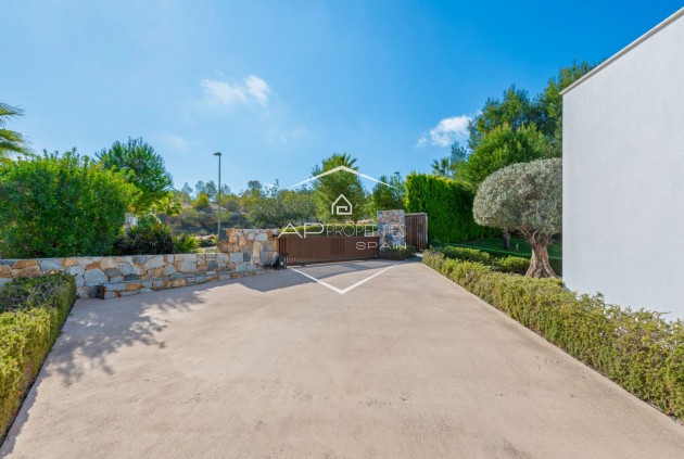 Resale - Villa - Detached -
Orihuela Costa - Las Colinas Golf