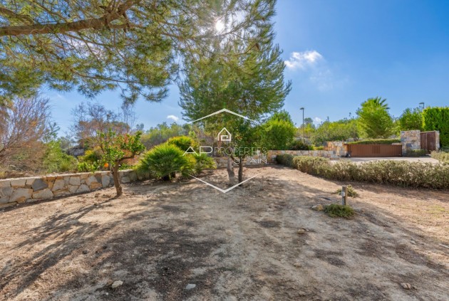 Resale - Villa - Detached -
Orihuela Costa - Las Colinas Golf