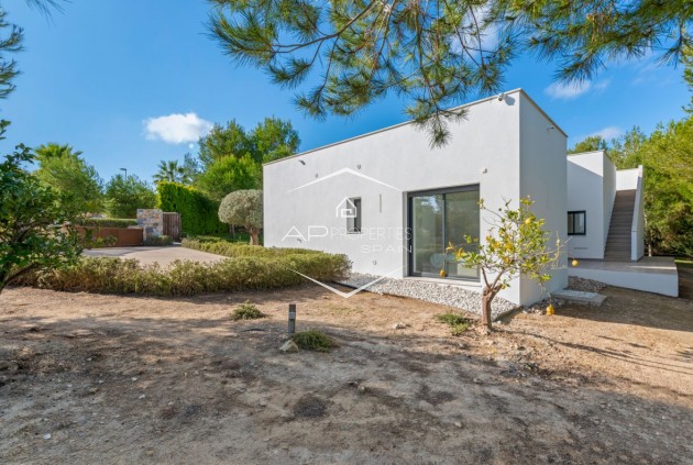 Resale - Villa - Detached -
Orihuela Costa - Las Colinas Golf