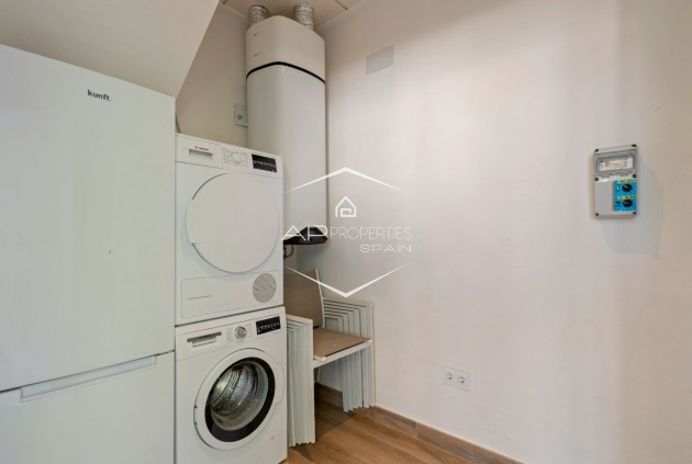 Resale - Villa - Detached -
Orihuela Costa - Las Colinas Golf