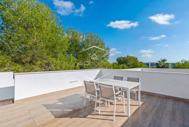 Resale - Villa - Detached -
Orihuela Costa - Las Colinas Golf