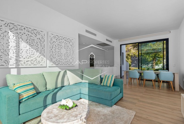 Resale - Villa - Detached -
Orihuela Costa - Las Colinas Golf