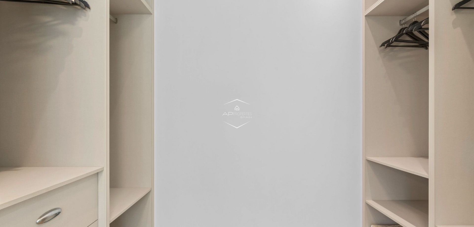 Resale - Villa - Detached -
Orihuela Costa - Las Colinas Golf