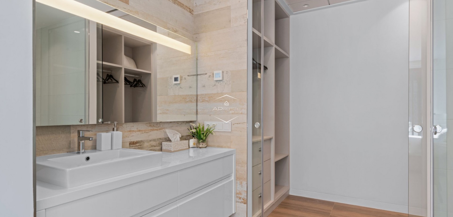 Resale - Villa - Detached -
Orihuela Costa - Las Colinas Golf