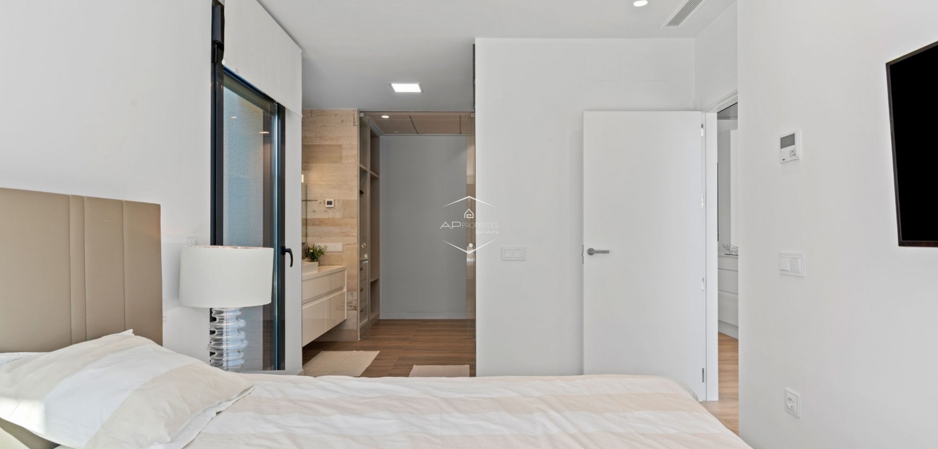 Resale - Villa - Detached -
Orihuela Costa - Las Colinas Golf