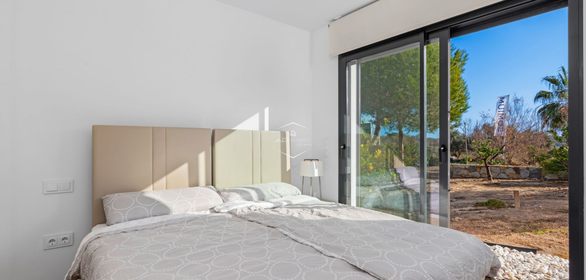 Resale - Villa - Detached -
Orihuela Costa - Las Colinas Golf