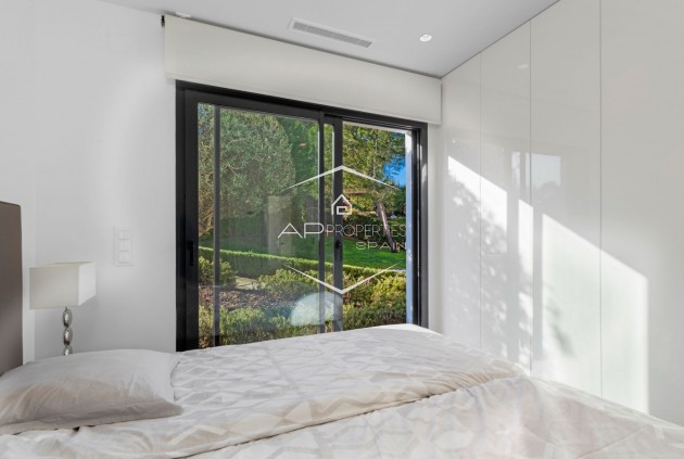 Resale - Villa - Detached -
Orihuela Costa - Las Colinas Golf