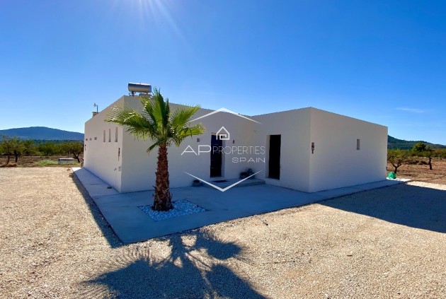 Resale - Villa / Detached -
La Romana