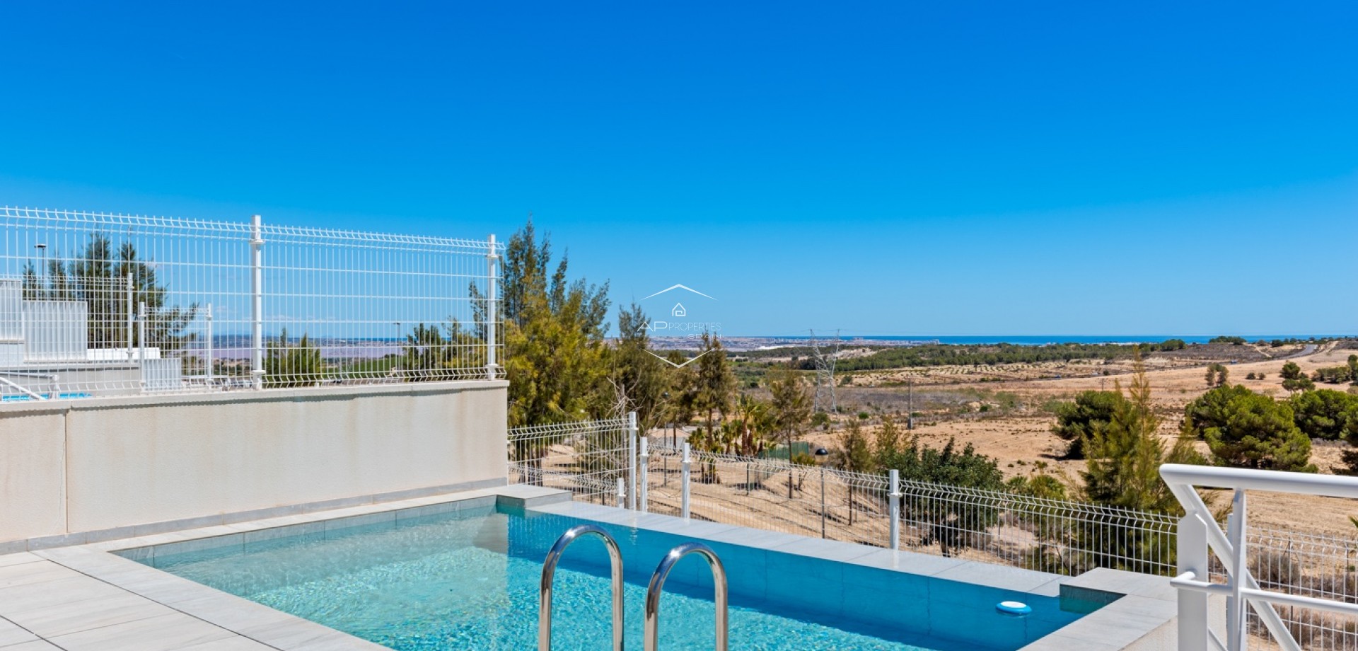 Resale - Villa - Detached -
San Miguel de Salinas - Costa Blanca South