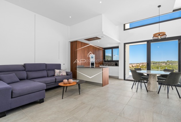 Resale - Villa - Detached -
San Miguel de Salinas - Costa Blanca South