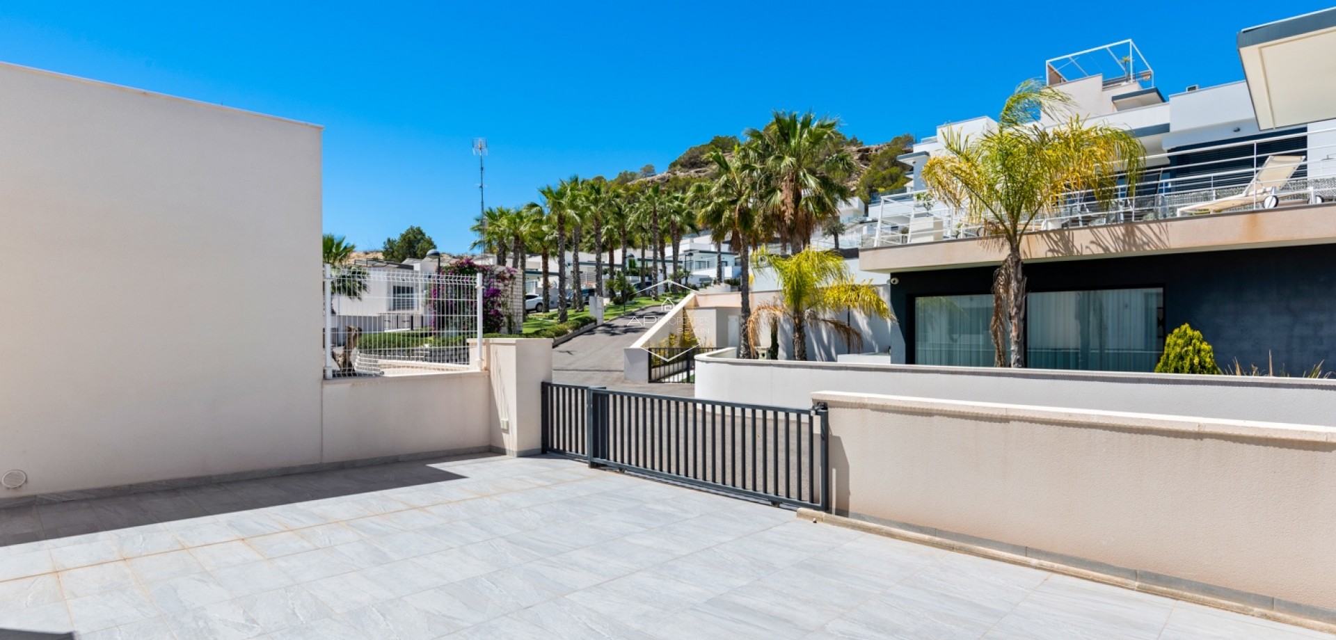 Resale - Villa - Detached -
San Miguel de Salinas - Costa Blanca South