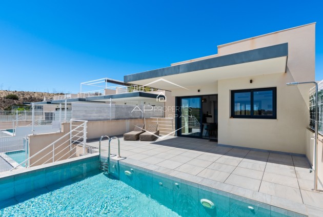 Resale - Villa - Detached -
San Miguel de Salinas - Costa Blanca South