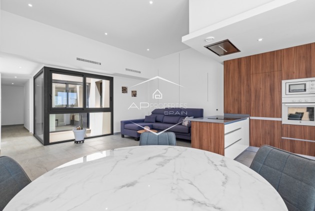 Resale - Villa - Detached -
San Miguel de Salinas - Costa Blanca South