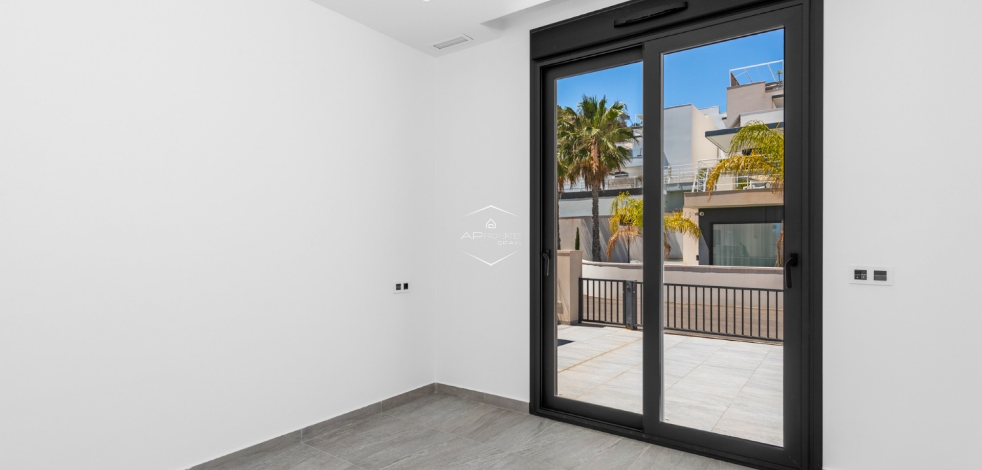 Resale - Villa - Detached -
San Miguel de Salinas - Costa Blanca South