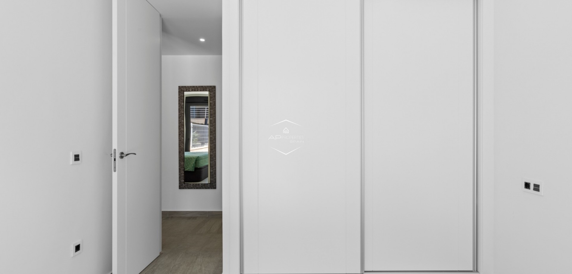 Resale - Villa - Detached -
San Miguel de Salinas - Costa Blanca South