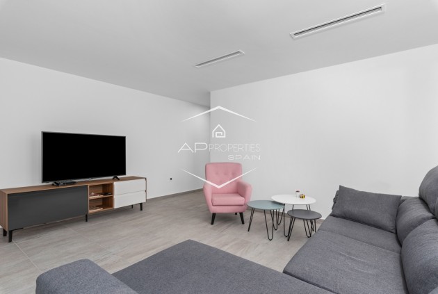 Resale - Villa - Detached -
San Miguel de Salinas - Costa Blanca South