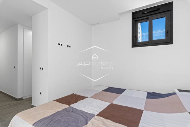 Resale - Villa - Detached -
San Miguel de Salinas - Costa Blanca South