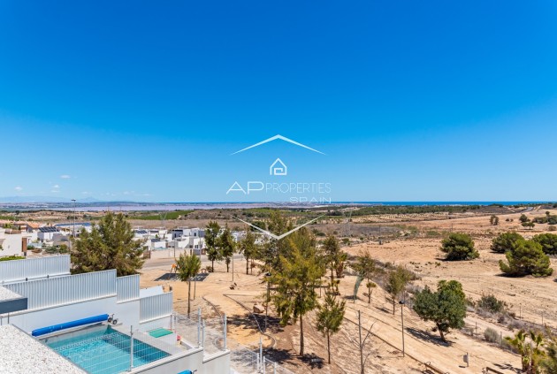 Resale - Villa - Detached -
San Miguel de Salinas - Costa Blanca South