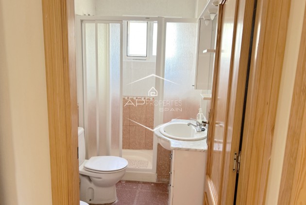 Reventa - Villa - Independiente -
Monovar