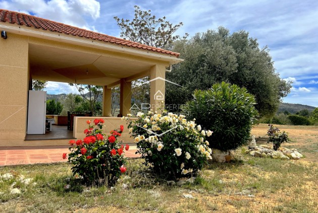 Reventa - Villa - Independiente -
Monovar