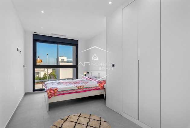 Reventa - Villa - Independiente -
Ciudad Quesada - Costa Blanca South