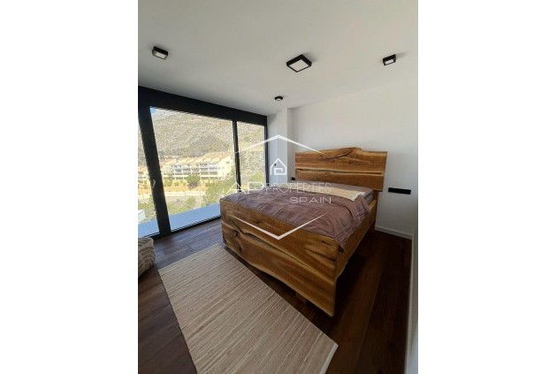 Nowy budynek - Willa - bliźniak -
Altea - Sierra de Altea