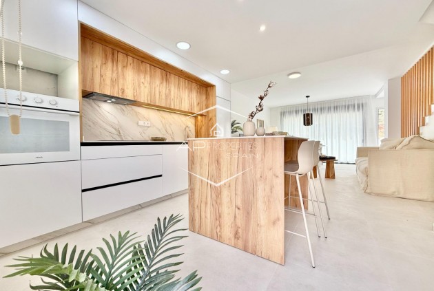 New Build - Townhouse -
Cox - San Fernando