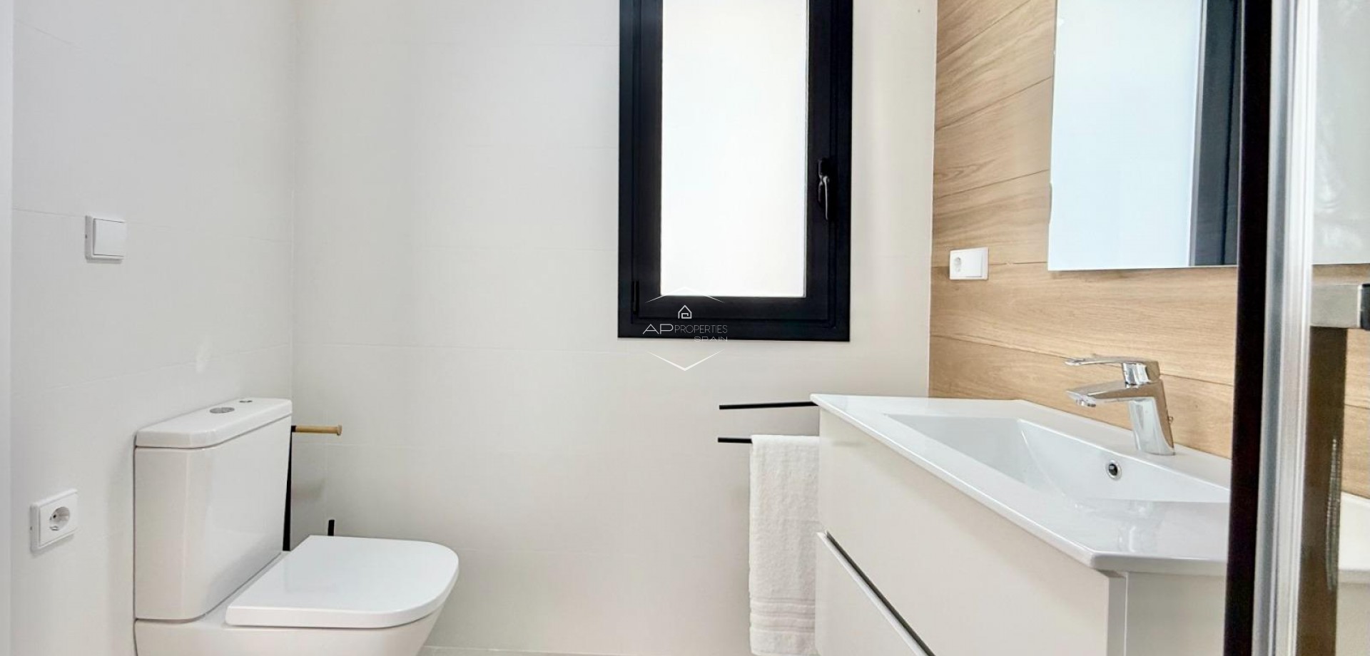 New Build - Townhouse -
Cox - San Fernando