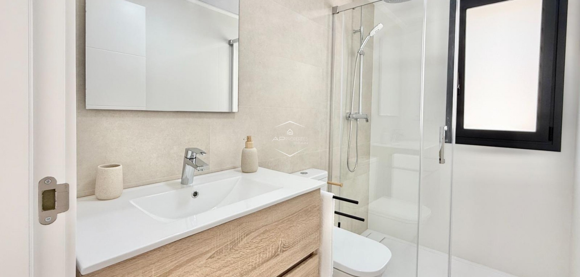 New Build - Townhouse -
Cox - San Fernando