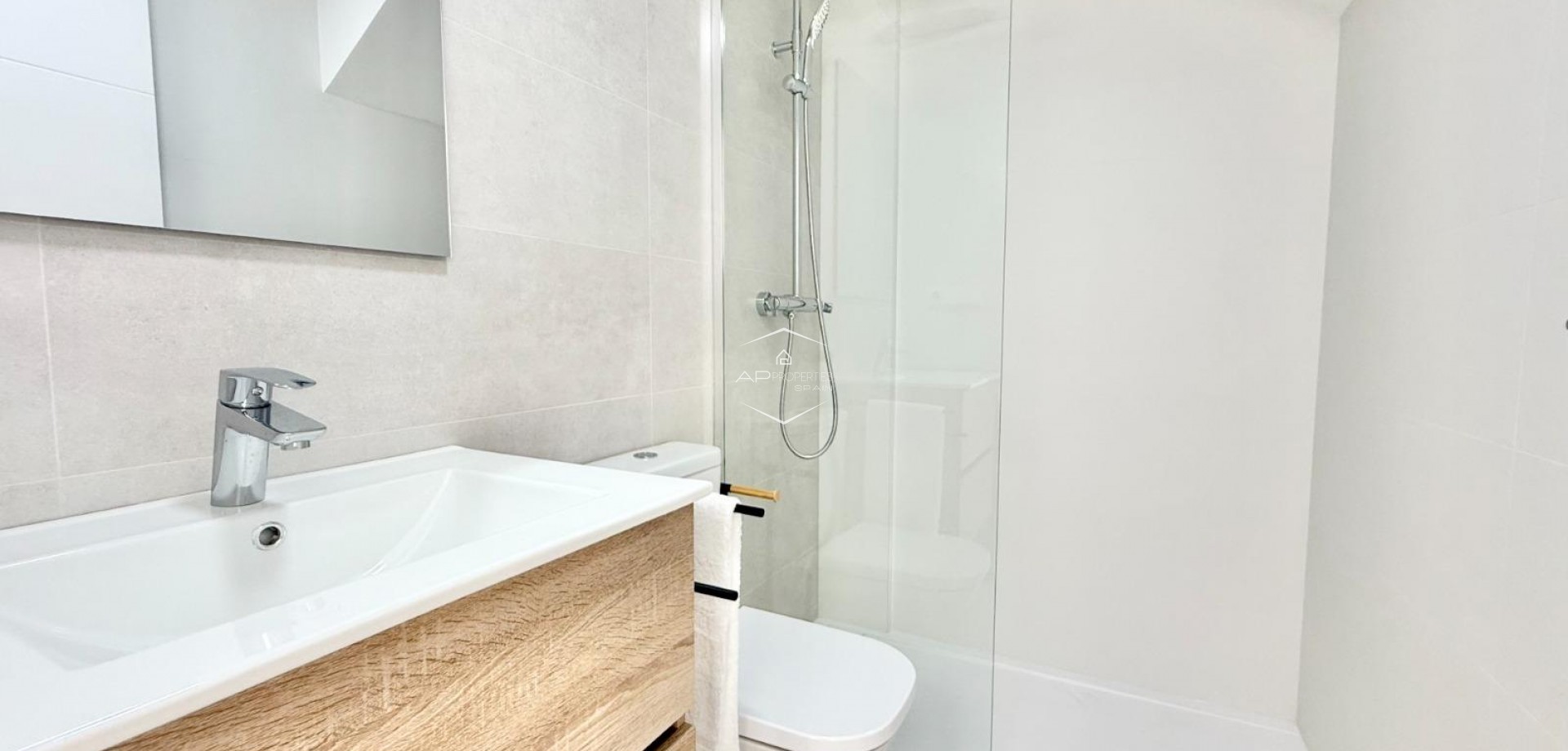 New Build - Townhouse -
Cox - San Fernando