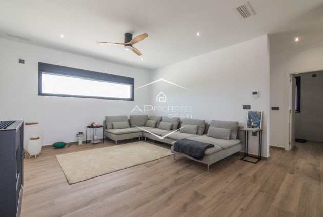 New Build - Villa - Detached -
Pinoso - Lel