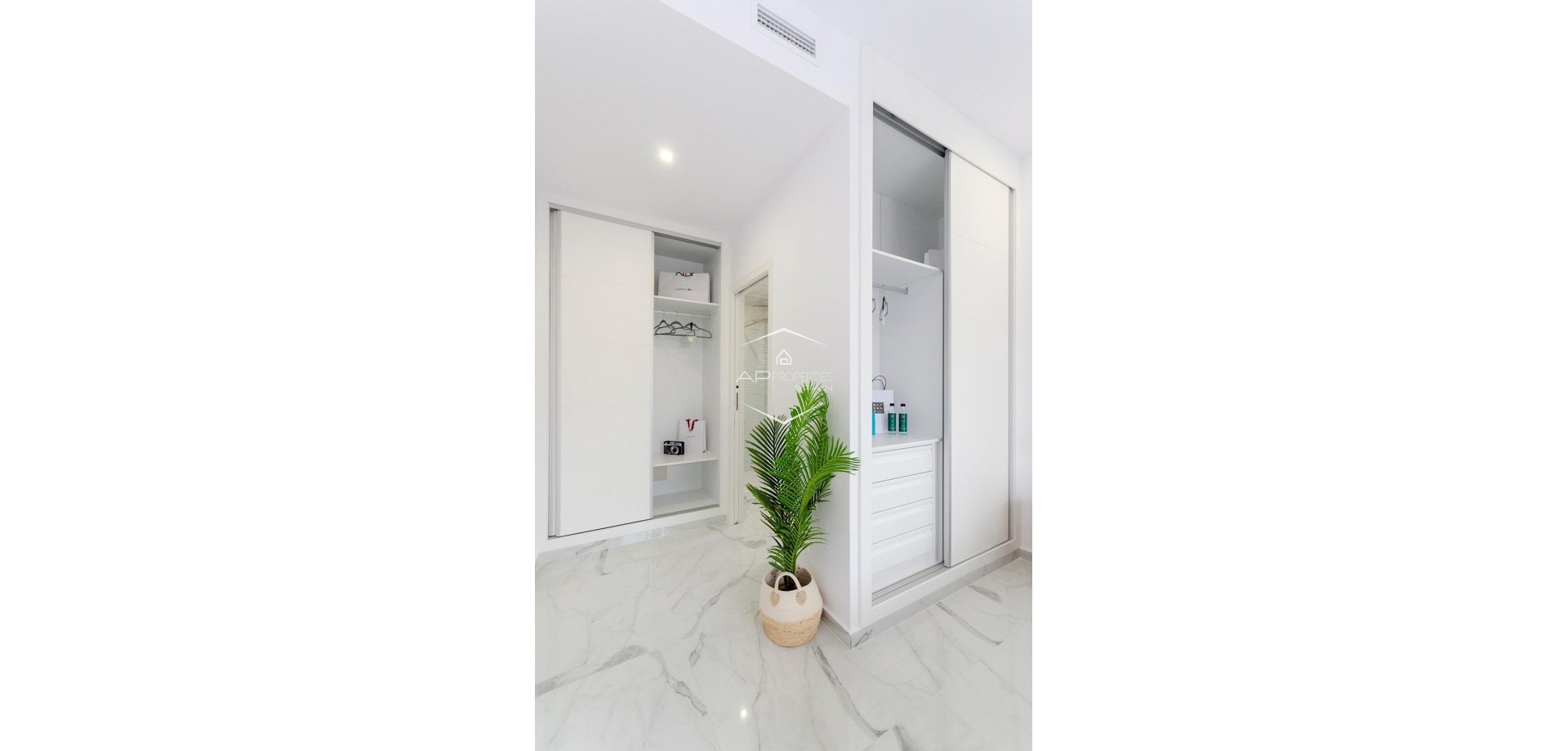 Nowy budynek - Willa - Dom wolnostojący -
Torrevieja - Torretas