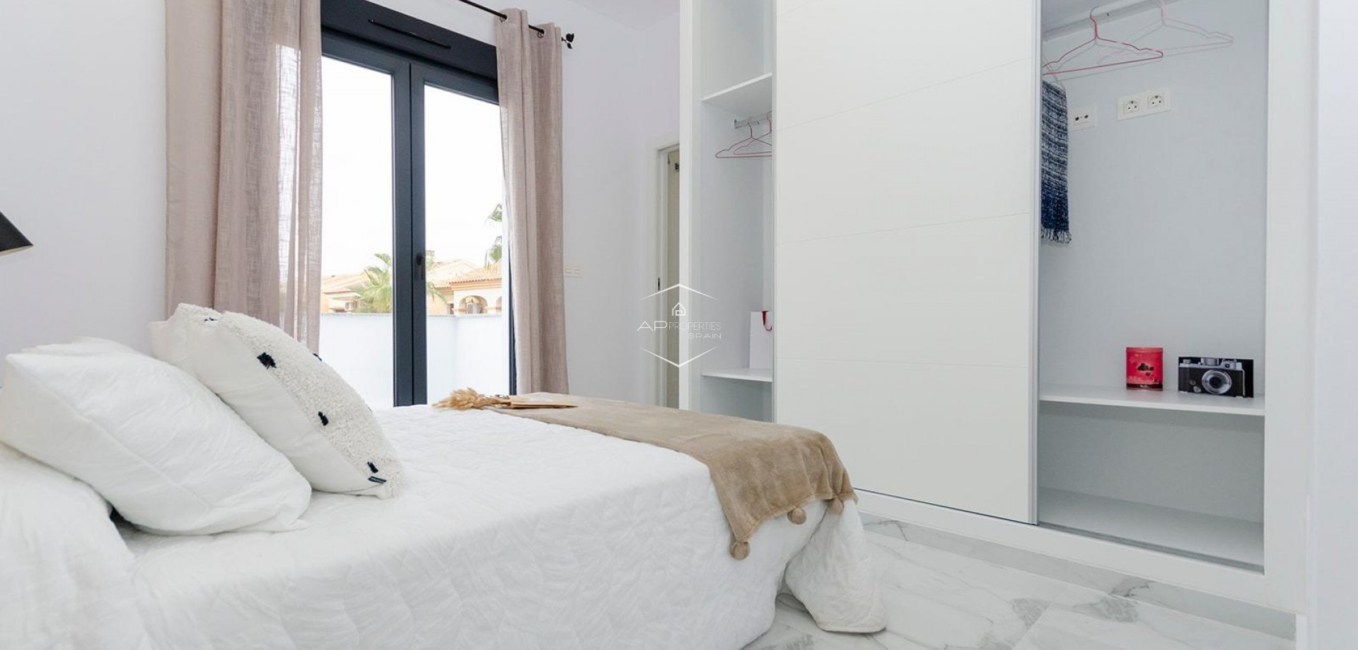 Nowy budynek - Willa - Dom wolnostojący -
Torrevieja - Torretas