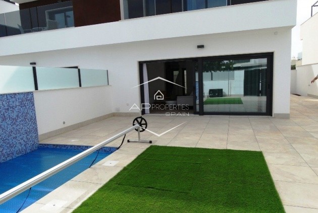 Nueva construcción  - Villa - Semi pareado -
Pilar de la Horadada - pueblo