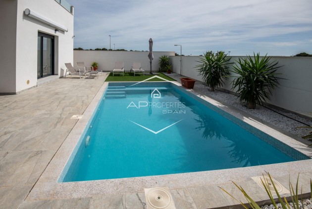 Nouvelle construction - Villa - Indépendante -
Pilar de la Horadada - Pinar de Campoverde