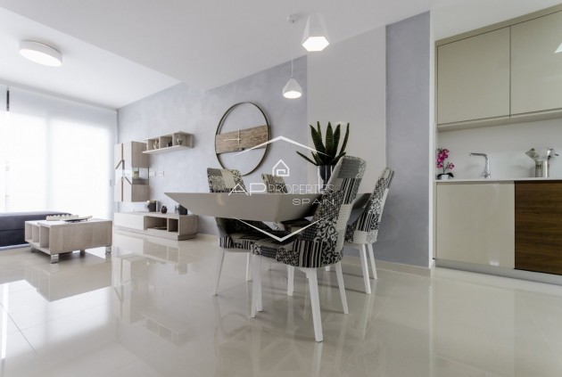 Nueva construcción  - Villa - Independiente -
San Miguel de Salinas - Cerro Del Sol