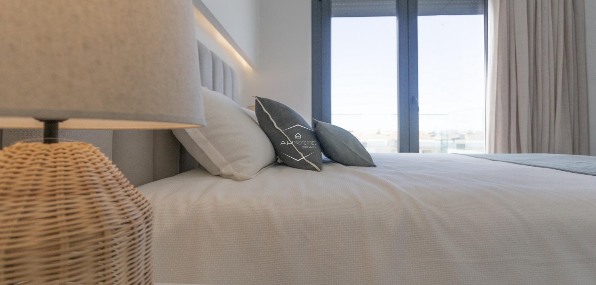 Nowy budynek - Dwupoziomowy Penthouse -
Denia - L´Estanyó (Marinas)