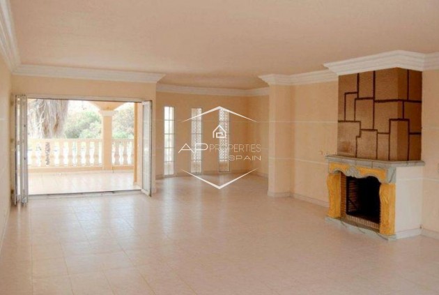 Nowy budynek - Willa - Dom wolnostojący -
La Manga del Mar Menor - La Manga Del Mar Menor