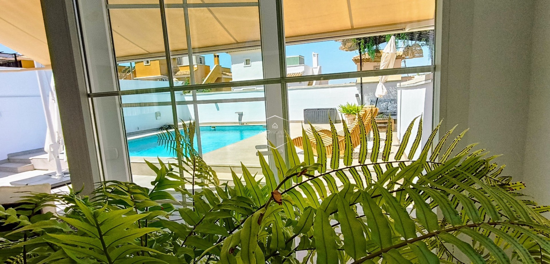 Reventa - Villa - Independiente -
Aspe - Urb. Nuevo Montesol de Aspe	