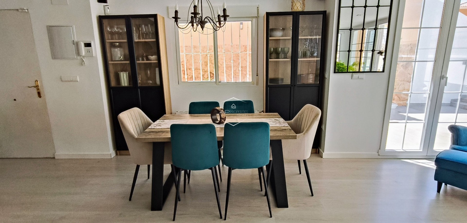 Reventa - Villa - Independiente -
Aspe - Urb. Nuevo Montesol de Aspe	