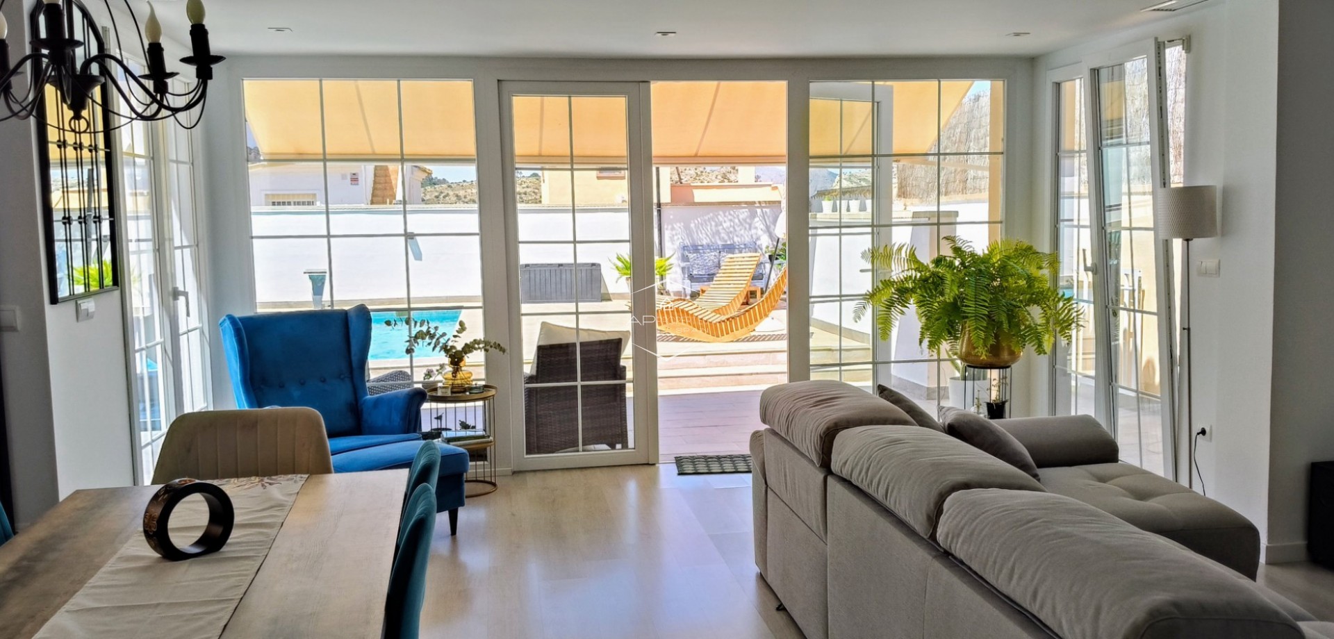 Reventa - Villa - Independiente -
Aspe - Urb. Nuevo Montesol de Aspe	